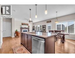 Primary Bedroom - 21 Mount Rae Heights, Okotoks, AB T1S0M6 Photo 10