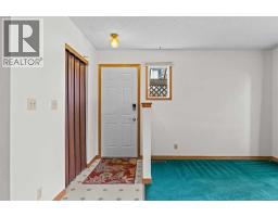 3pc Bathroom - 6419b 33 Avenue Nw, Calgary, AB T3B1K9 Photo 9