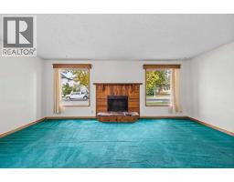Den - 6419b 33 Avenue Nw, Calgary, AB T3B1K9 Photo 11