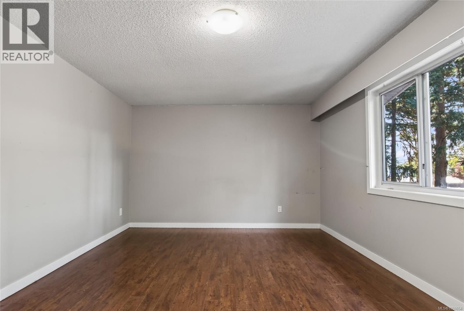 6213 Lakes Rd - 27
