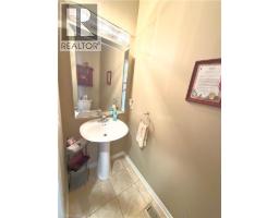 40 Stornoway Crescent, Huron East, ON N0K1W0 Photo 11