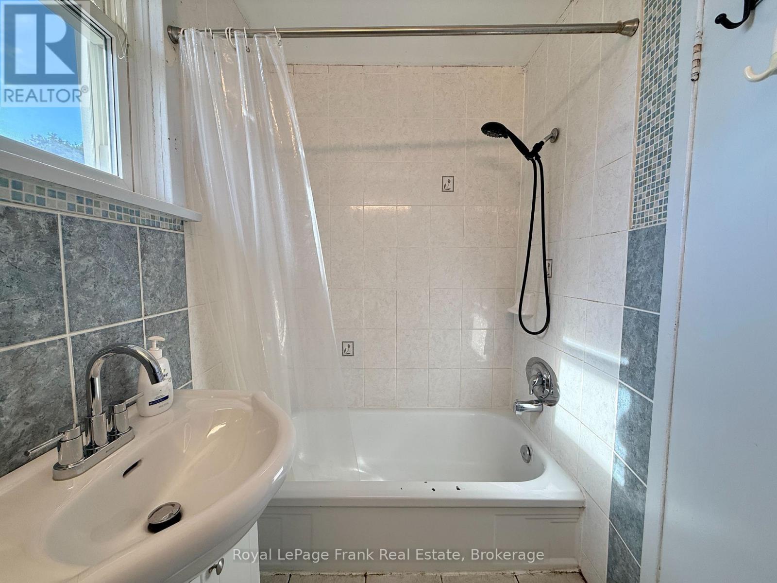 672 ROMAINE STREET - Image 17