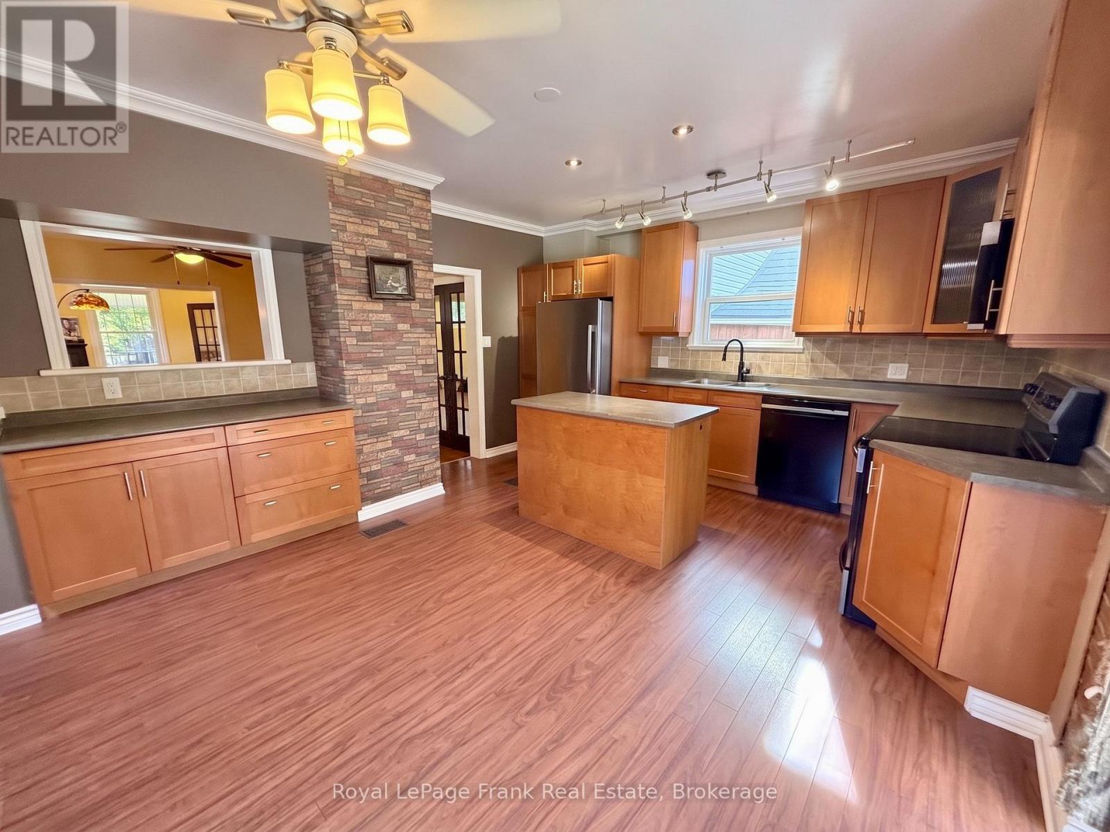 672 ROMAINE STREET, Peterborough (Otonabee Ward 1) — photo 10