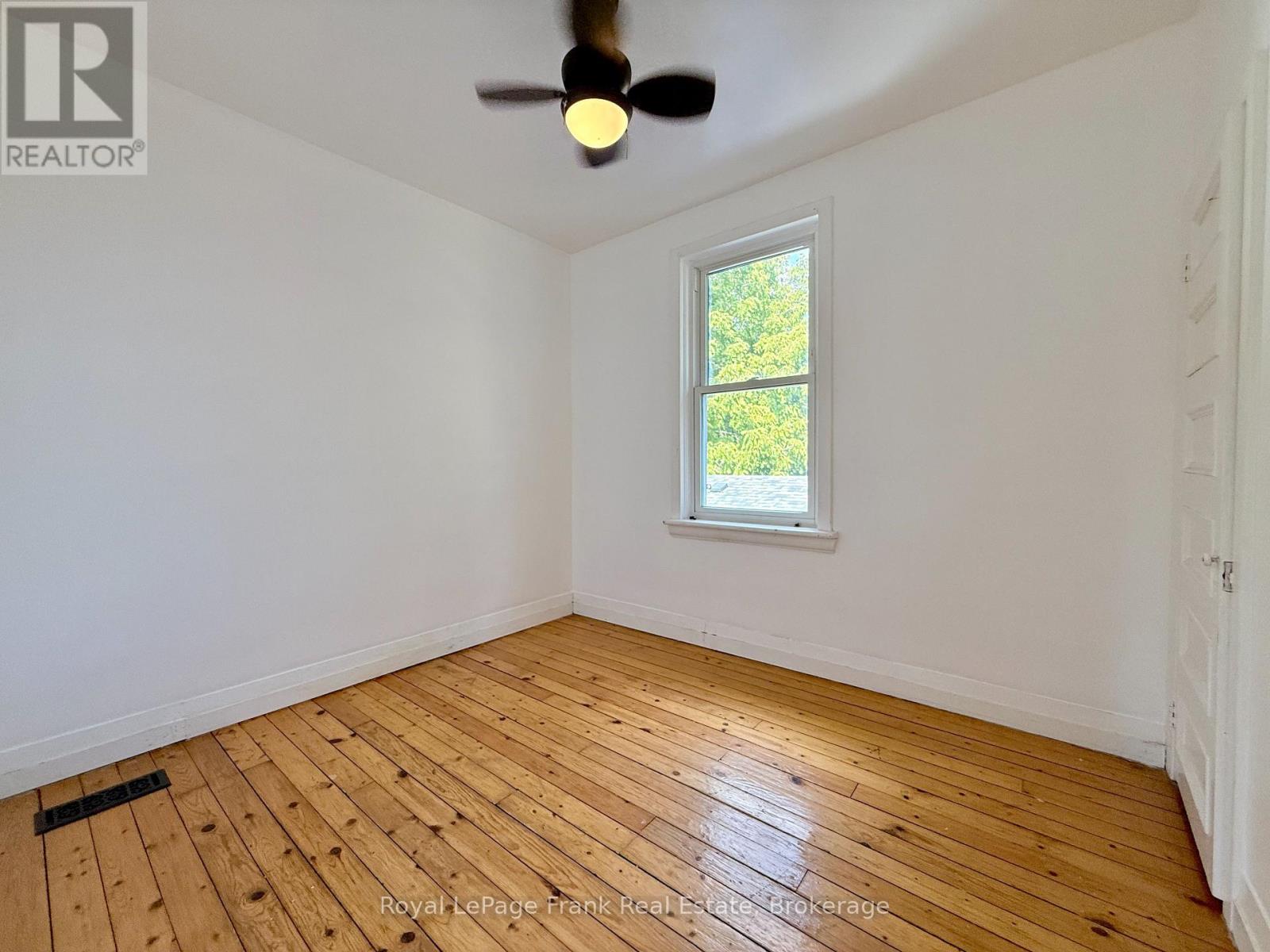 672 ROMAINE STREET - 18