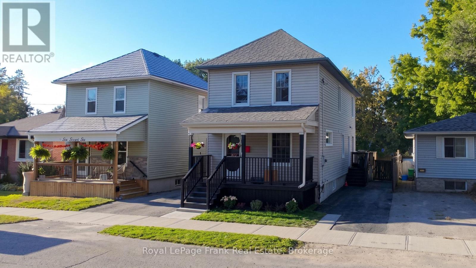 672 ROMAINE STREET - 4