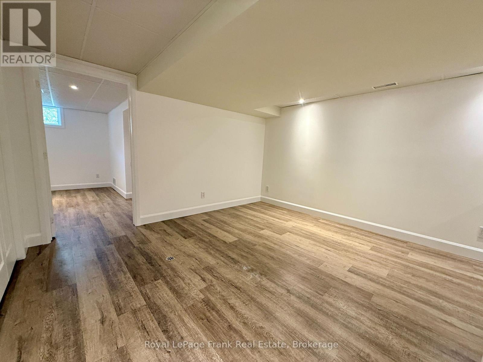 672 ROMAINE STREET - 22