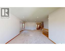 Family room - 610 Nesslin Crescent, Saskatoon, SK S7J4V5 Photo 13