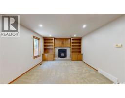 Primary Bedroom - 610 Nesslin Crescent, Saskatoon, SK S7J4V5 Photo 8