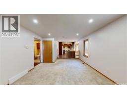 3pc Ensuite bath - 610 Nesslin Crescent, Saskatoon, SK S7J4V5 Photo 9