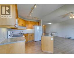 301, 7301 Valleyview Park SE - photo 14
