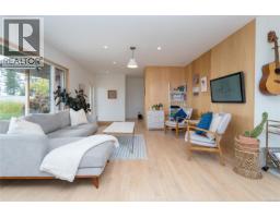 Primary Bedroom - 2105 Straitsview Rd, Central Saanich, BC V0S1A0 Photo 10