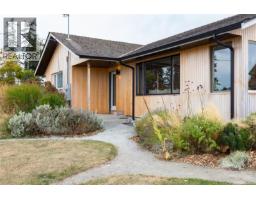 Living room - 2105 Straitsview Rd, Central Saanich, BC V0S1A0 Photo 15