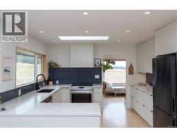 2105 Straitsview Rd, Central Saanich, BC V0S1A0 Photo 20