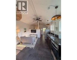 2105 Straitsview Rd, Central Saanich, BC V0S1A0 Photo 46