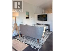 2105 Straitsview Rd, Central Saanich, BC V0S1A0 Photo 47