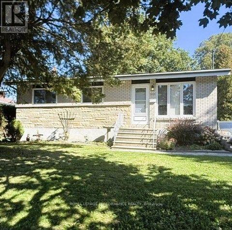 418 BELLEVUE CRESCENT, Cornwall