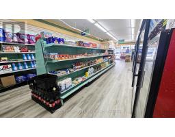 550 Sheppard Avenue W, Toronto, ON M3H2R9 Photo 6