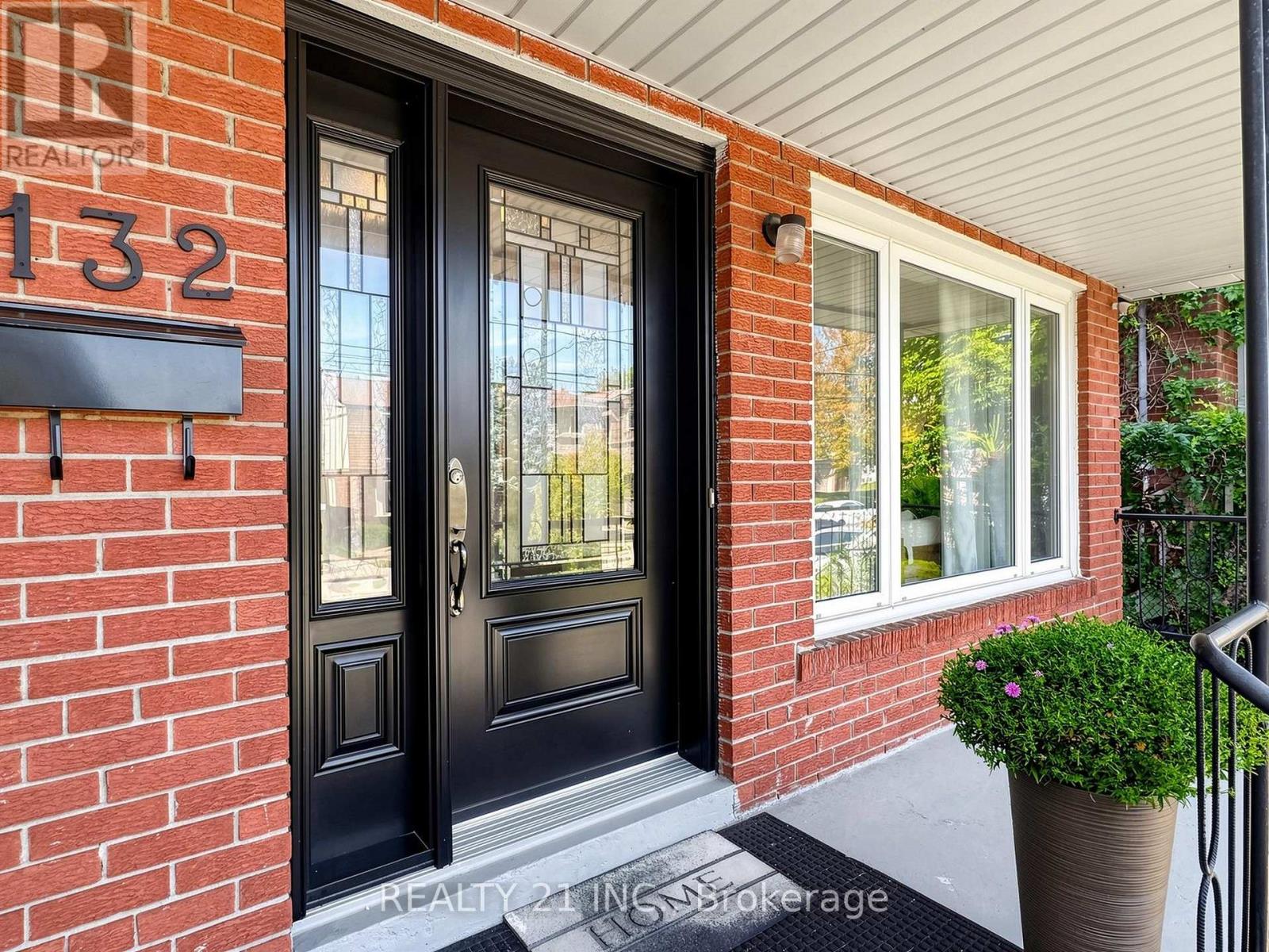 132 HARDING BOULEVARD, Toronto (Birchcliffe-Cliffside) — photo 2