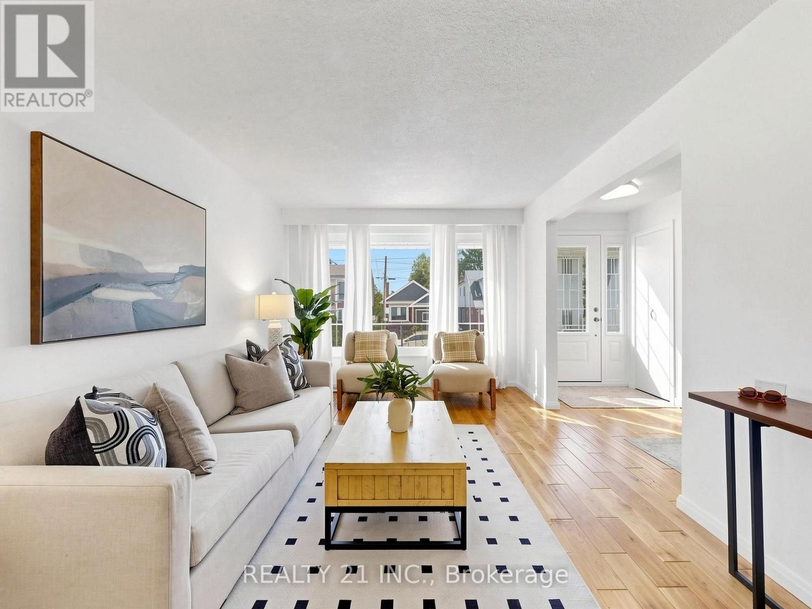 132 HARDING BOULEVARD, Toronto (Birchcliffe-Cliffside) — photo 3
