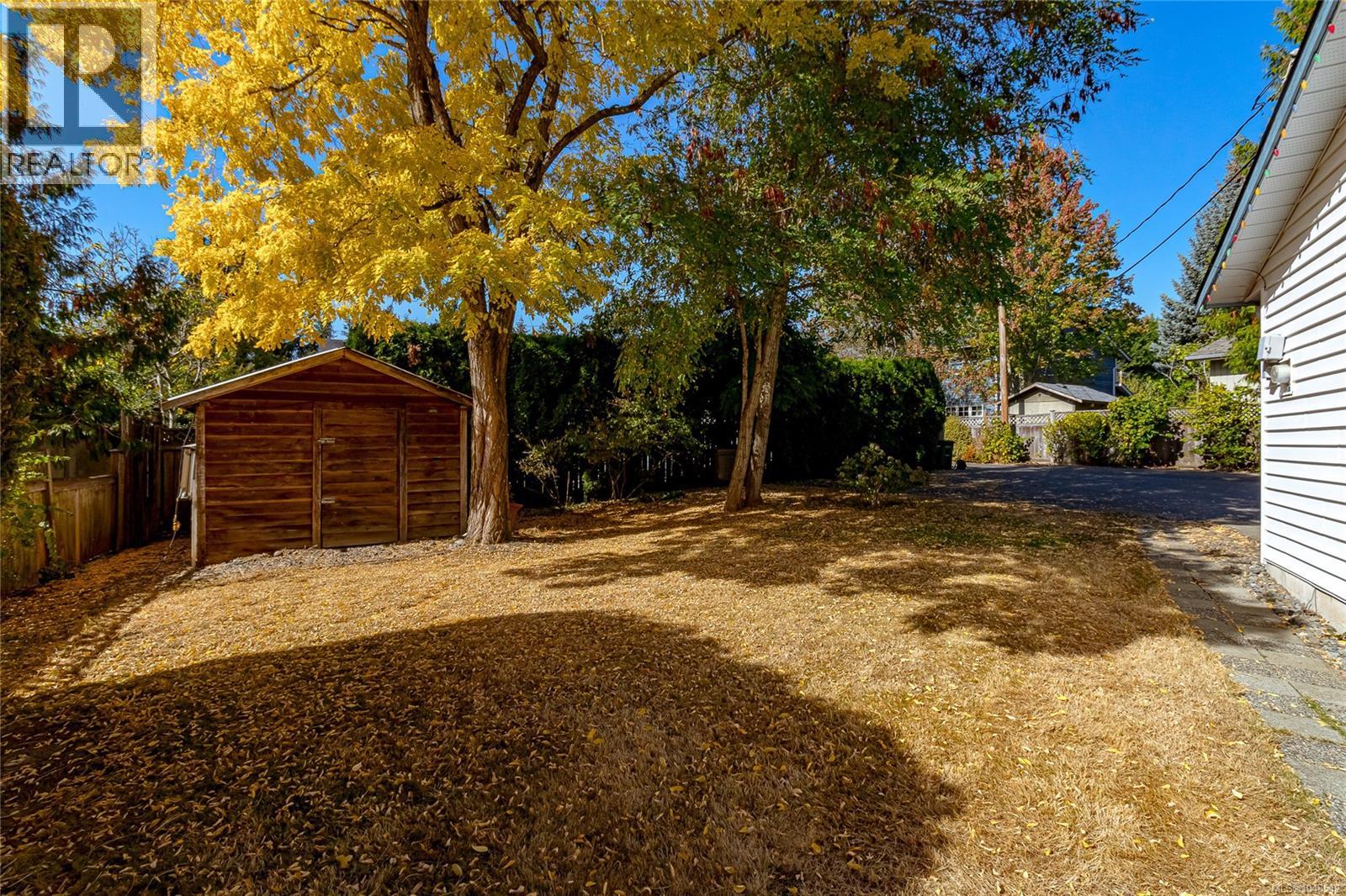 4541 Elk Lake Dr - 42