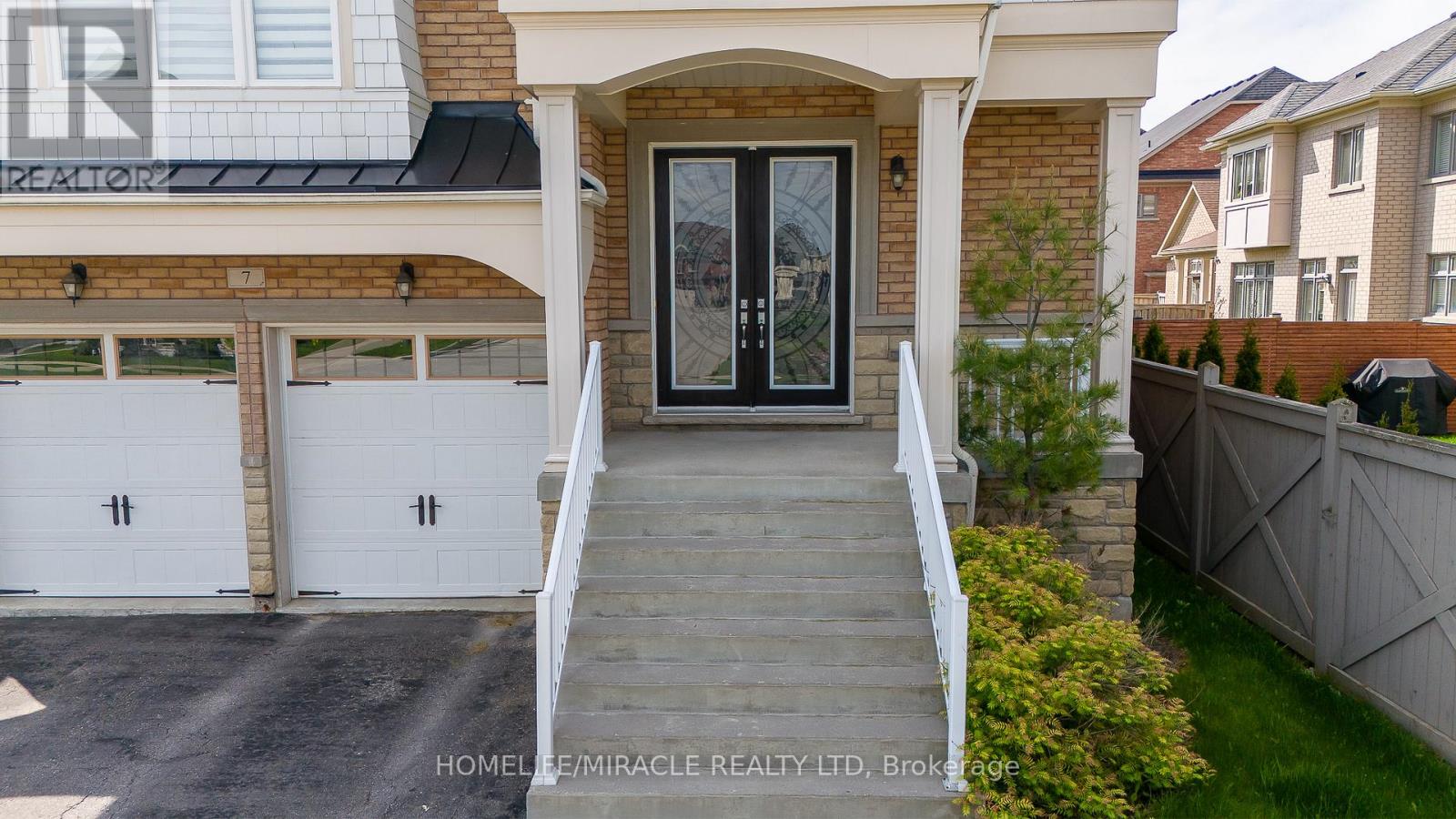 7 NICORT ROAD, King (King City) — photo 3
