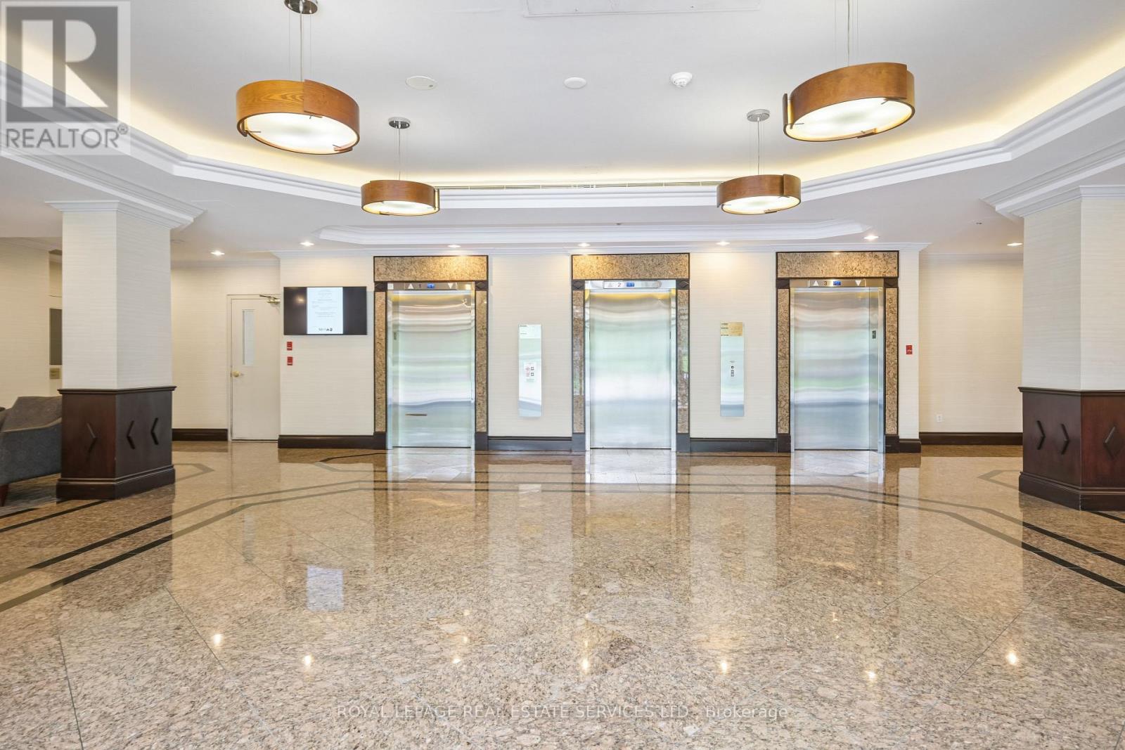 1211 - 2155 BURNHAMTHORPE ROAD, Mississauga (Erin Mills) — photo 2
