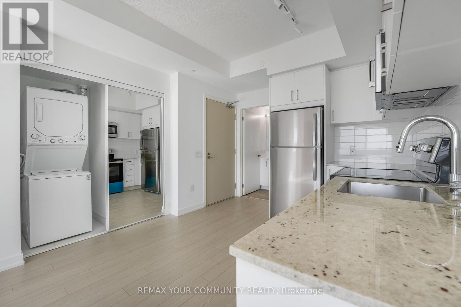 2114 - 4010 EGLINTON AVENUE W, Toronto (Humber Heights) — photo 11
