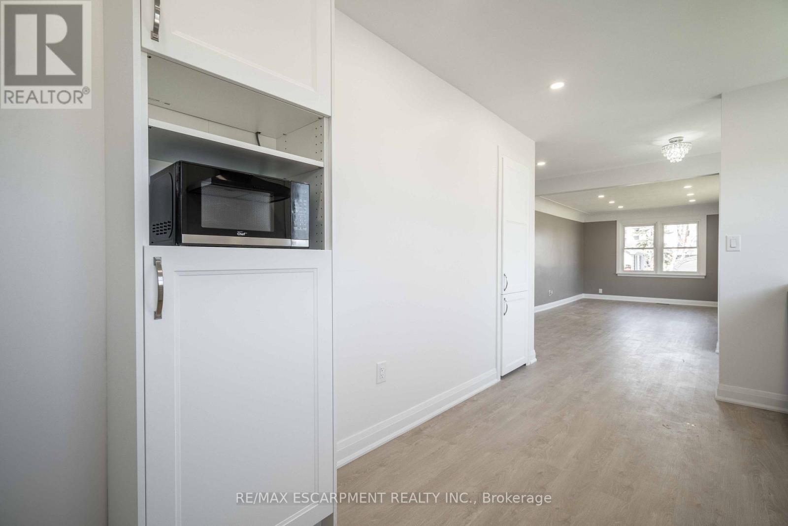 A - 1 HILL PLACE, Hamilton (Stoney Creek) — photo 12