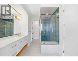 4711 19 Avenue NW - photo 36