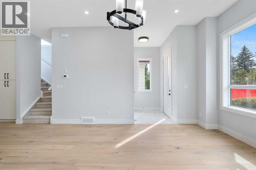 8308 34 Avenue NW - photo 2