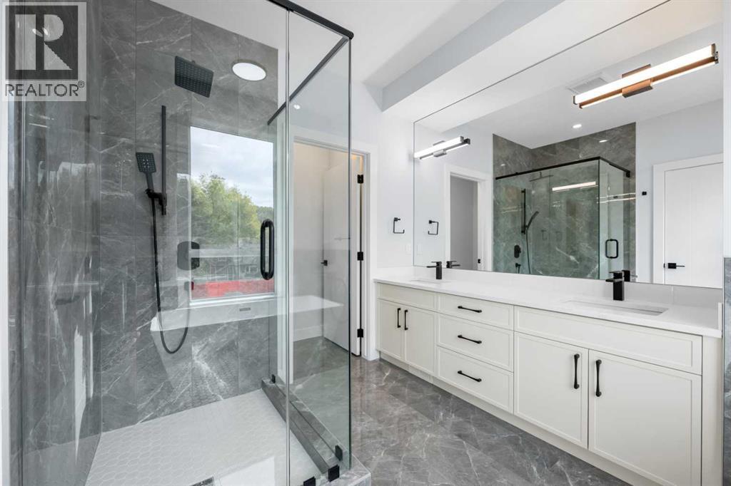 8308 34 Avenue NW - photo 24