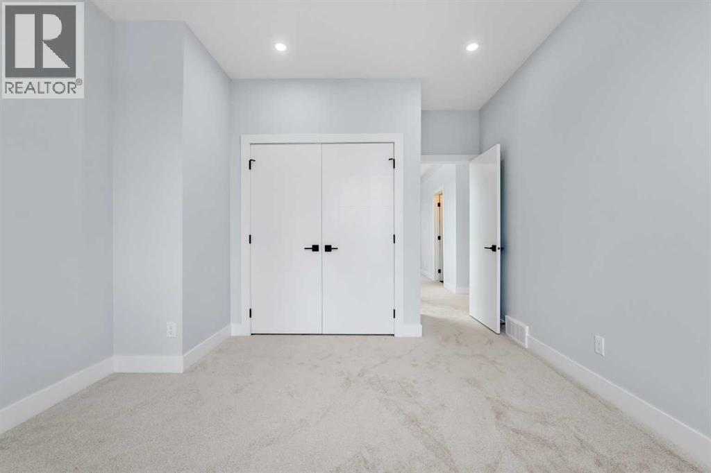 8308 34 Avenue NW - photo 31