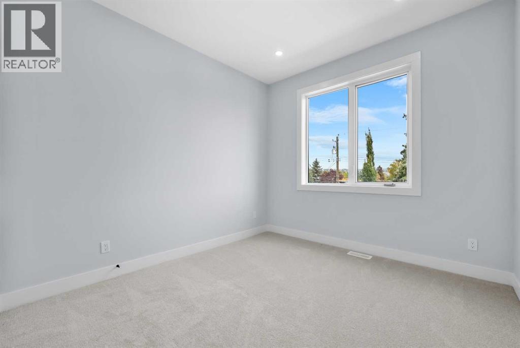 8308 34 Avenue NW - photo 32