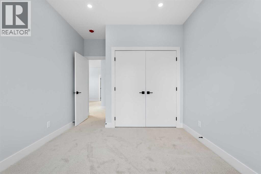 8308 34 Avenue NW - photo 33
