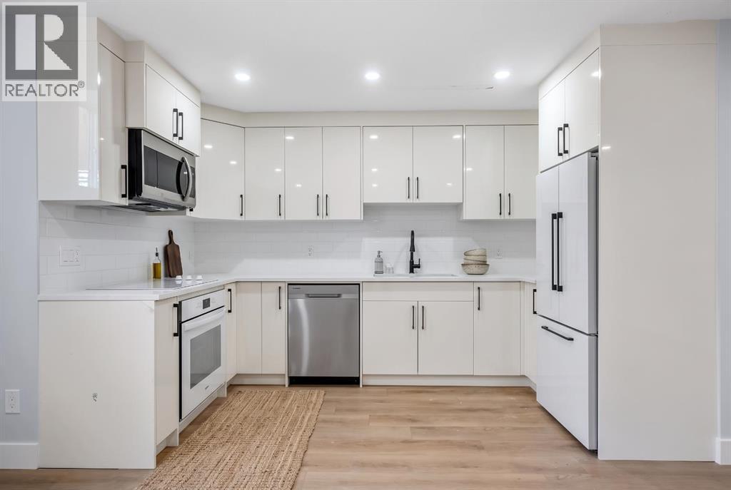 8308 34 Avenue NW - photo 35