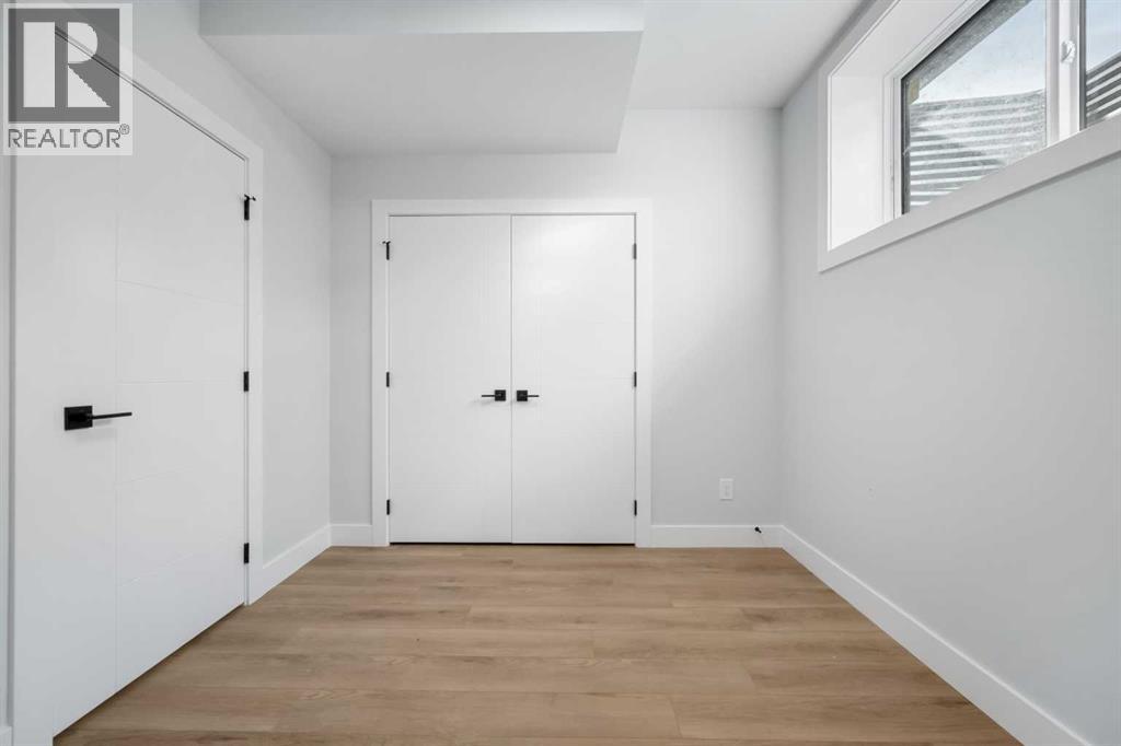 8308 34 Avenue NW - photo 39