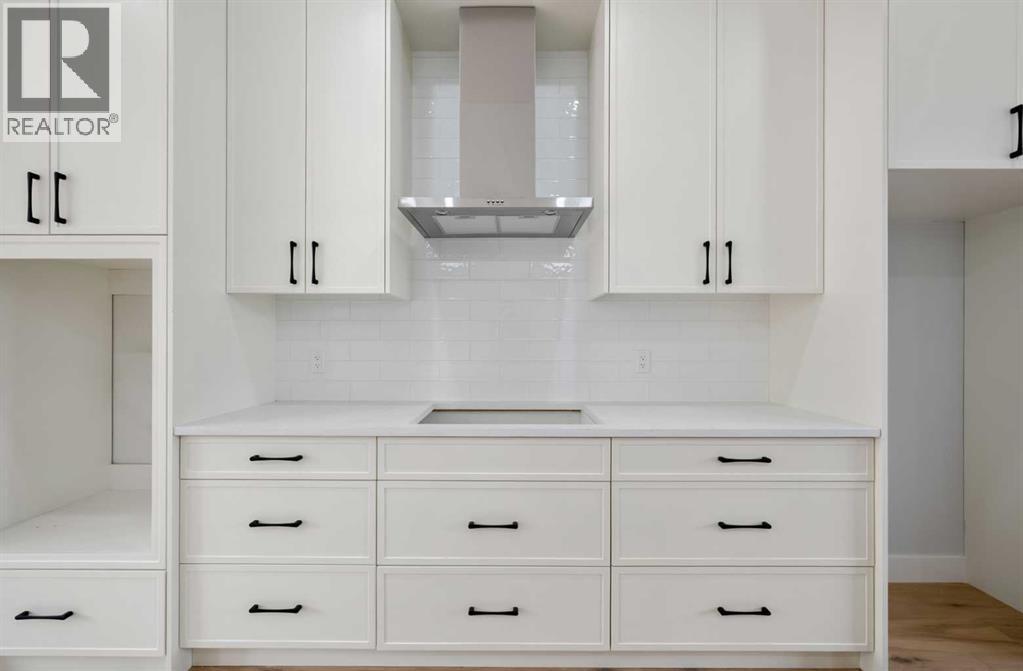 8308 34 Avenue NW - photo 9