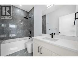 8308 34 Avenue Nw, Calgary, AB T3B1R2 Photo 30