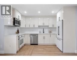8308 34 Avenue Nw, Calgary, AB T3B1R2 Photo 35