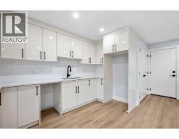 8308 34 Avenue Nw, Calgary, AB T3B1R2 Photo 38