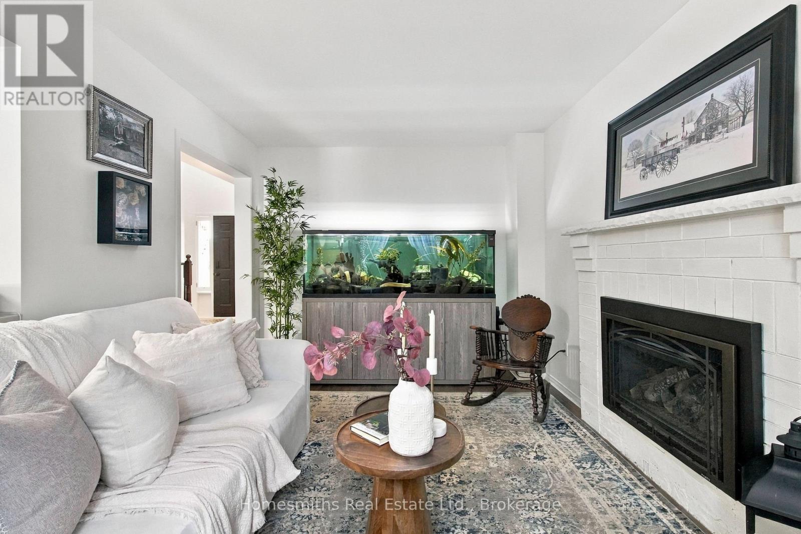 45 GRANVILLE DRIVE - 10