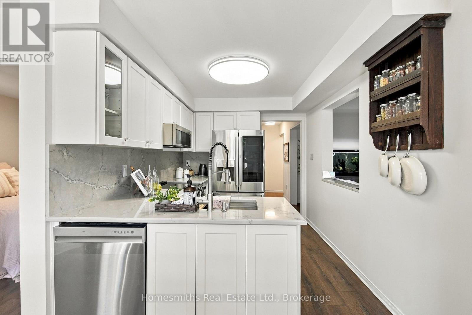 45 GRANVILLE DRIVE - 14