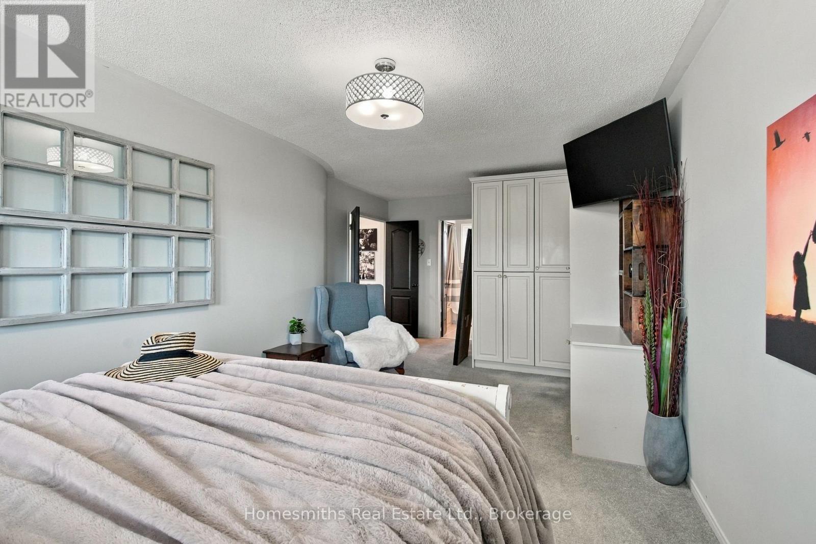 45 GRANVILLE DRIVE - 30