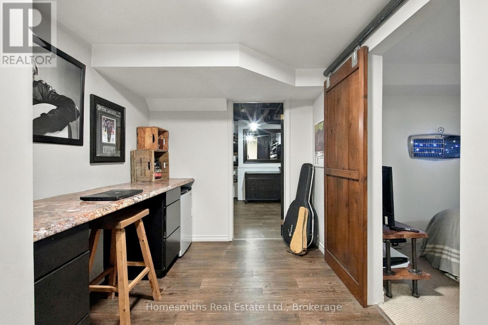 45 GRANVILLE DRIVE - 36
