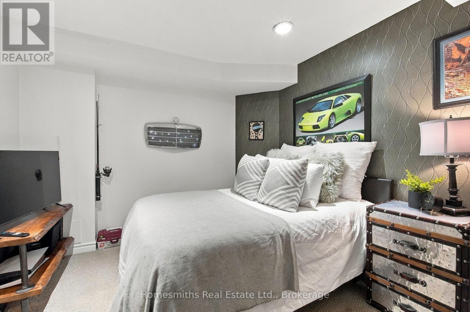 45 GRANVILLE DRIVE - 37