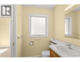 2pc Bathroom - 16575 Toby Road, Lake Country, BC V4V1C3 Photo 12