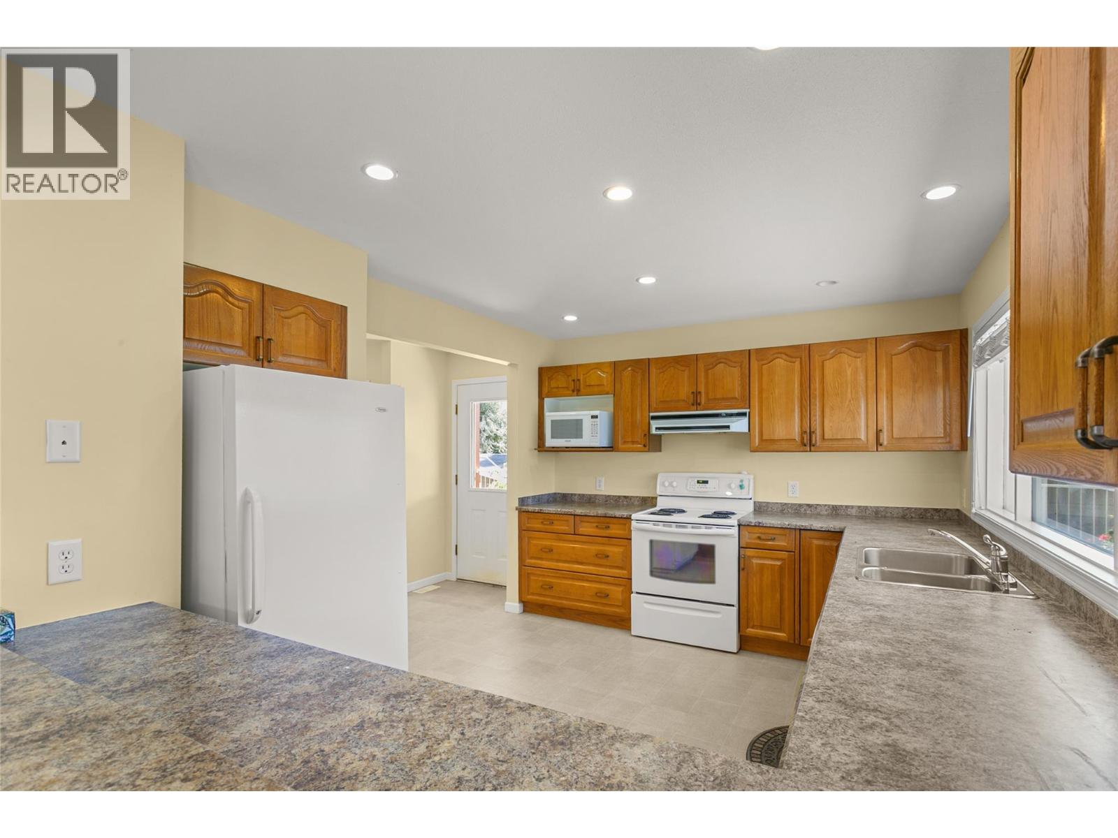 16575 Toby Road - 10