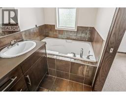137 Sage Valley Close Nw, Calgary, AB T3R0J4 Photo 24