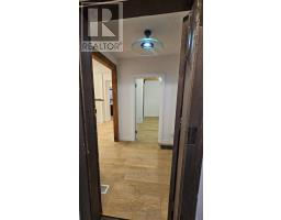Family room - Main - 233 Ellerslie Avenue, Toronto, ON M2N1Y3 Photo 7