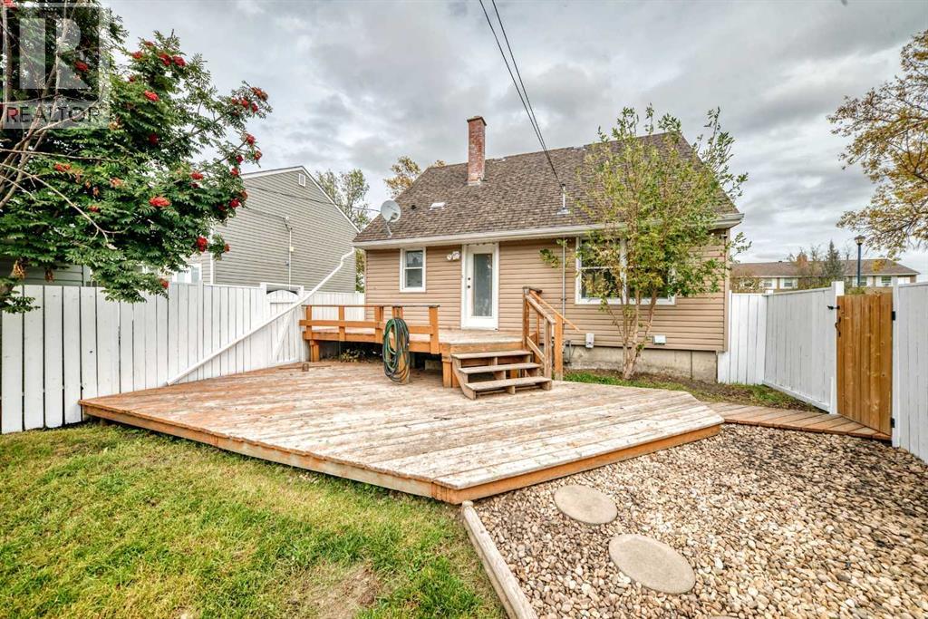 Listing photo – 315 Spruce Street, Springbrook